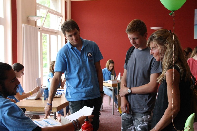 Village Camps International Summer Camp Leysin, Switzerland 2025-08-09 https://www.villagecamps.com/journals_admin/images/689-34-arrivals (55).jpg